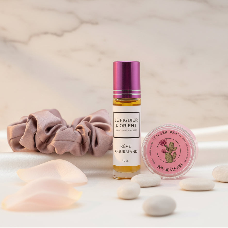 Coffret cadeau Rêve Gourmand avec parfum musc sans alcool gourmand et baume à lèvres à la cerise et chouchou satiné, best-sellers du Figuier d’Orient, édition de Saint-Valentin 